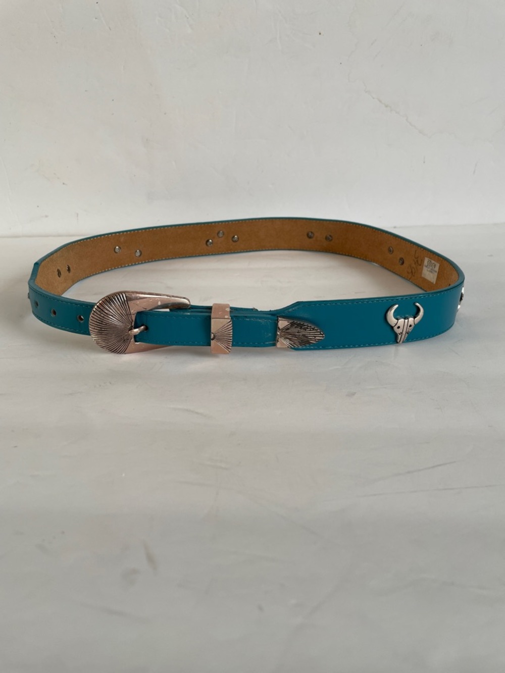 Ladies Turquoise Silver Creek Leather Belt Size 30